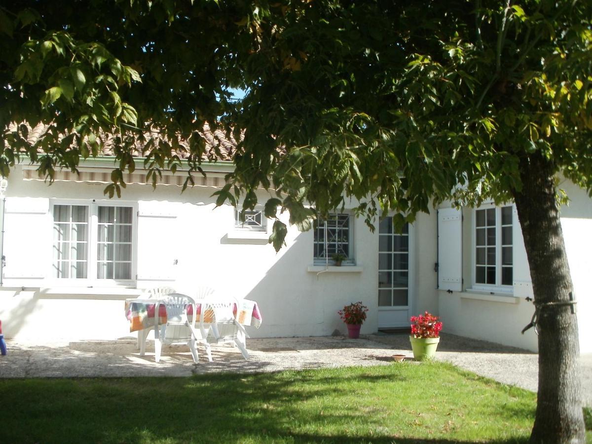 Vacances A St Germain D Esteuil 33340 Villa Saint-Germain-dʼEsteuil Екстериор снимка